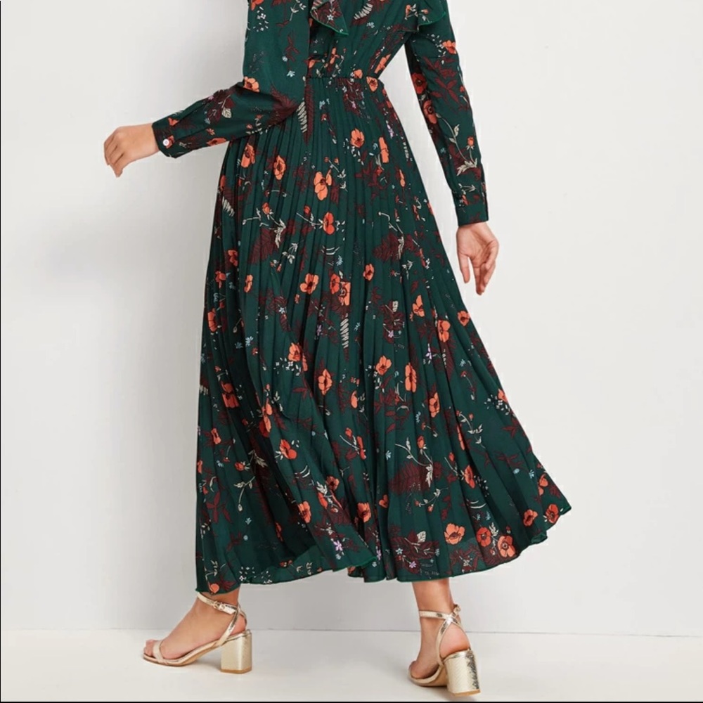 Tie neck floral print dress - Picture 3 of 8